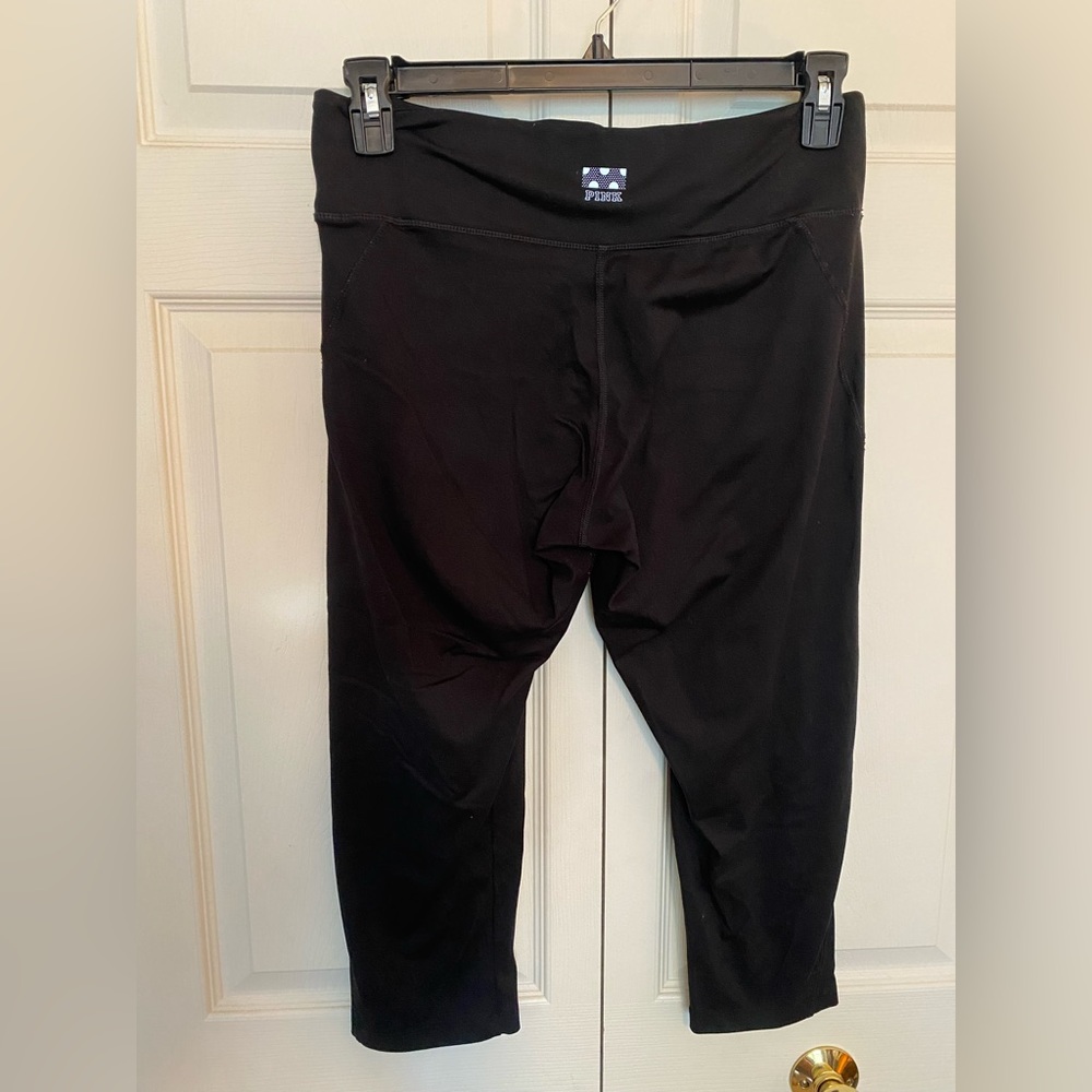 VS PINK black capri leggings